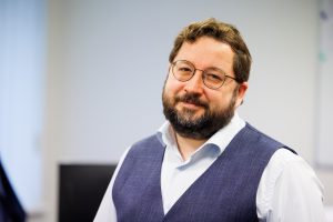 Sveikatos sistemos efektyvumas ir valdymas: kur glūdi esminės problemos?