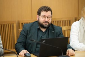 Bręsta „freez‘o“ įstatymas: privačios klinikos pranašauja dar didesnes eiles ir medikų bėgimą, ministras ramina